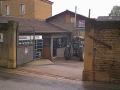 Le garage à côté de l'école.